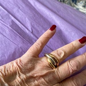 Rolling Ring/Greek Wedding Band